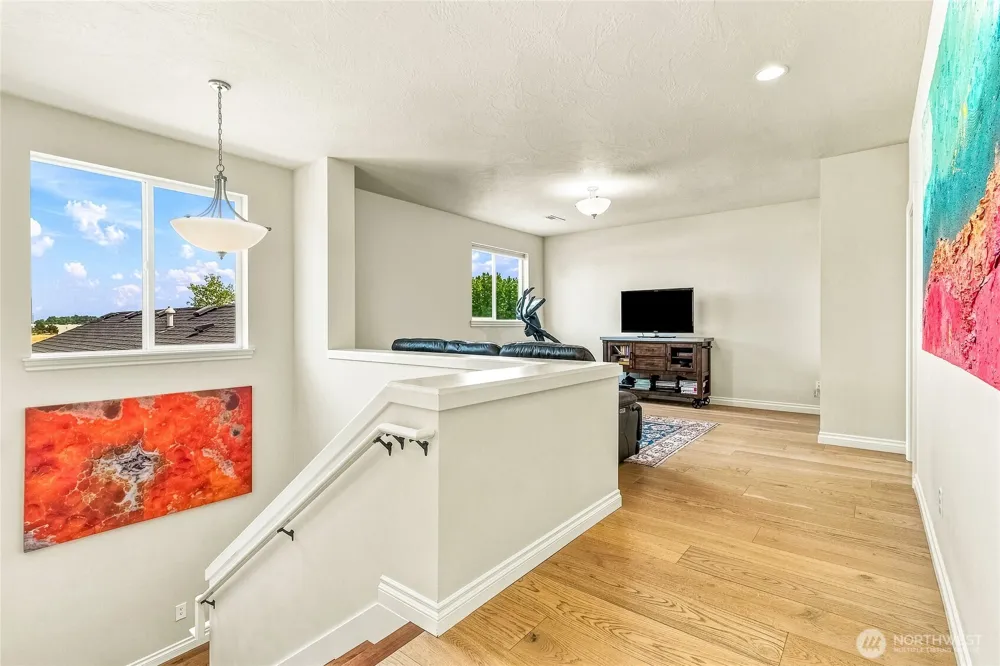 1017 SE Crestlane Drive College Place, WA 99324