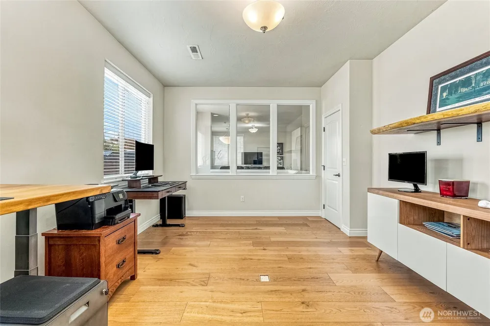 1017 SE Crestlane Drive College Place, WA 99324