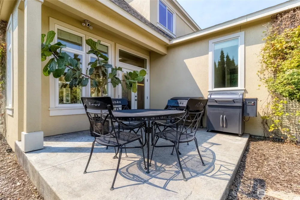 1017 SE Crestlane Drive College Place, WA 99324