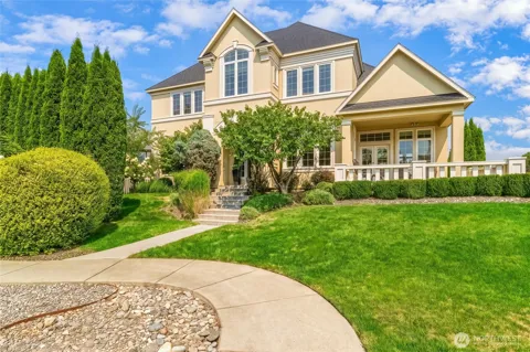 1017 SE Crestlane Drive