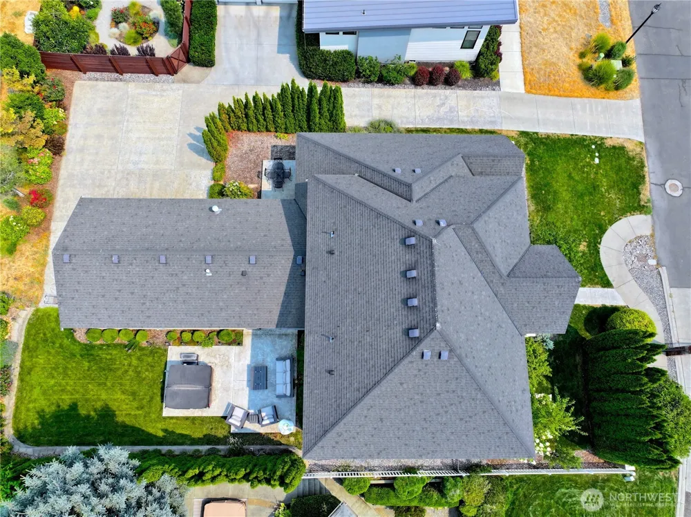 1017 SE Crestlane Drive College Place, WA 99324