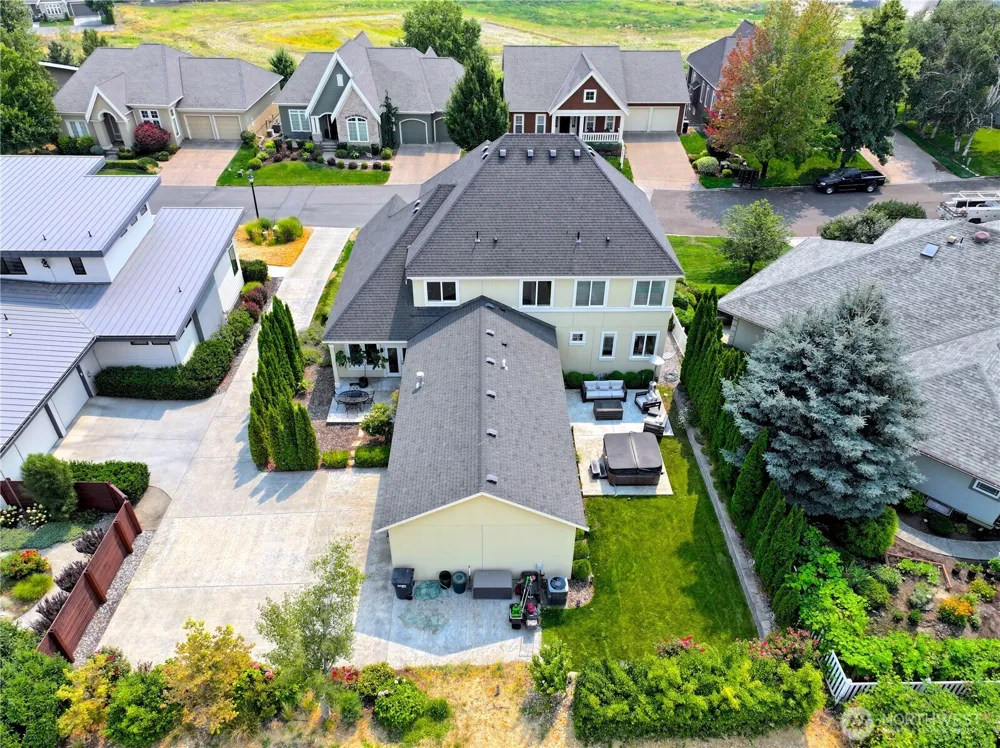 1017 SE Crestlane Drive College Place, WA 99324