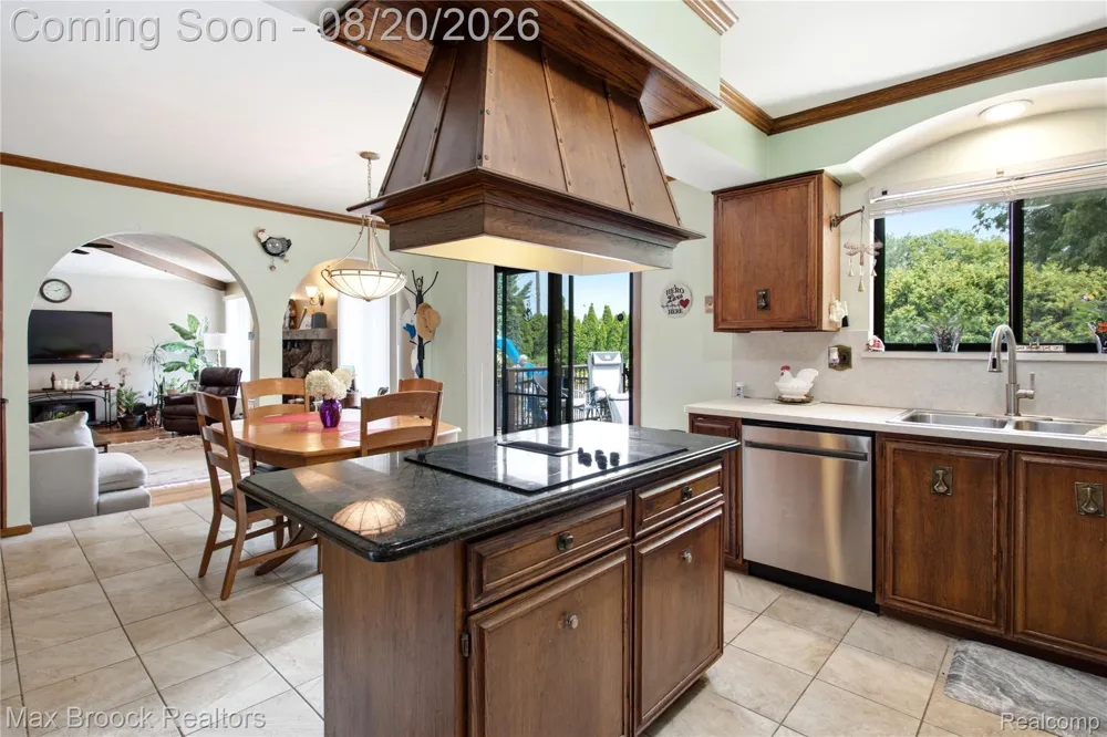 53214 Bancroft Drive Shelby Charter Township, MI 48316