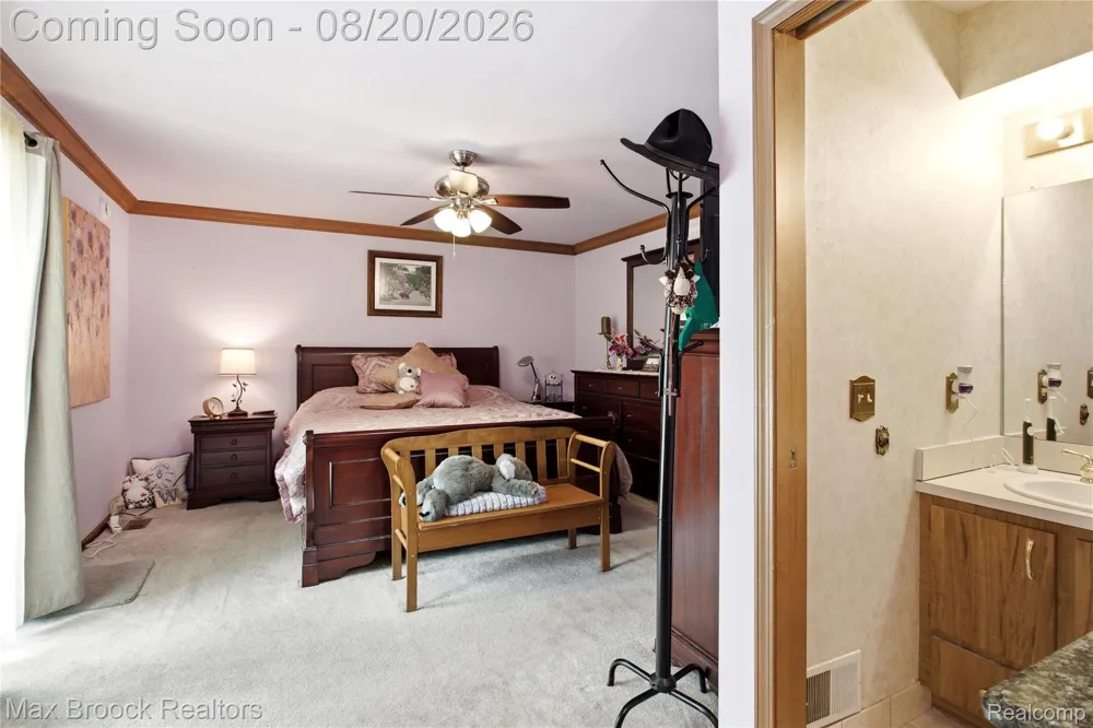 53214 Bancroft Drive Shelby Charter Township, MI 48316