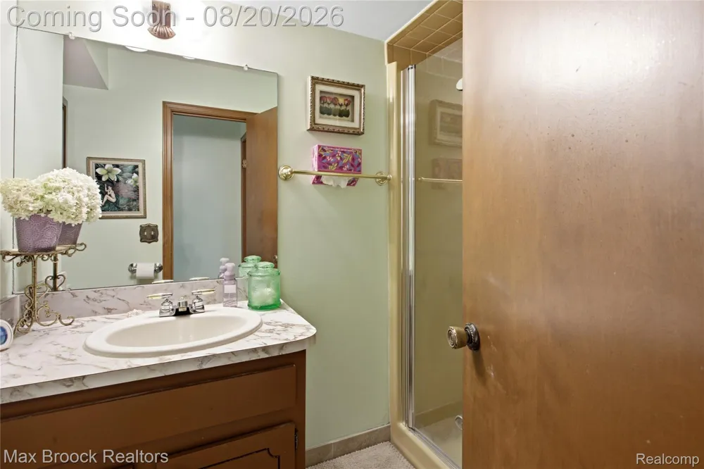 53214 Bancroft Drive Shelby Charter Township, MI 48316