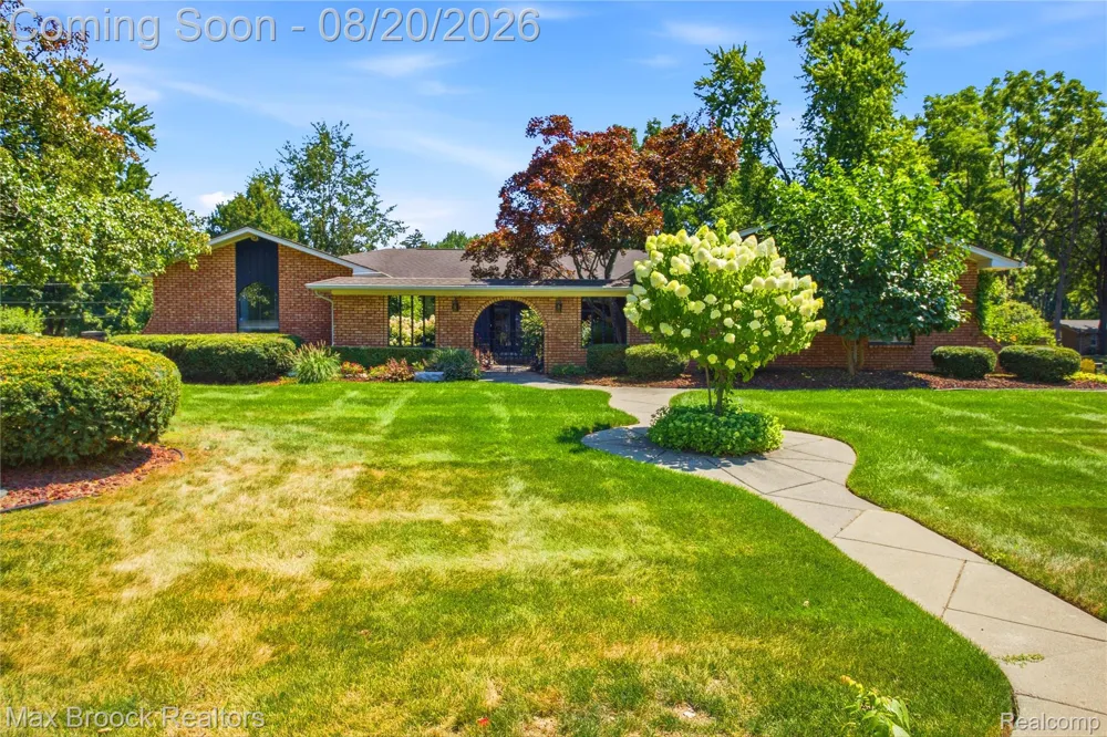 53214 Bancroft Drive Shelby Charter Township, MI 48316