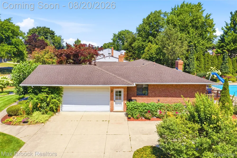 53214 Bancroft Drive Shelby Charter Township, MI 48316