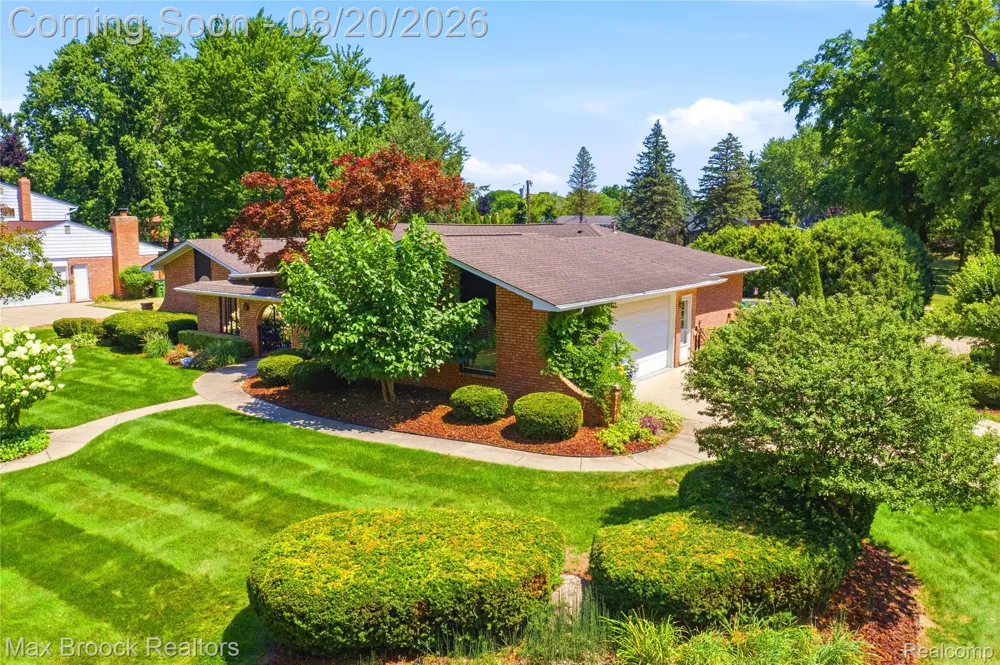 53214 Bancroft Drive Shelby Charter Township, MI 48316