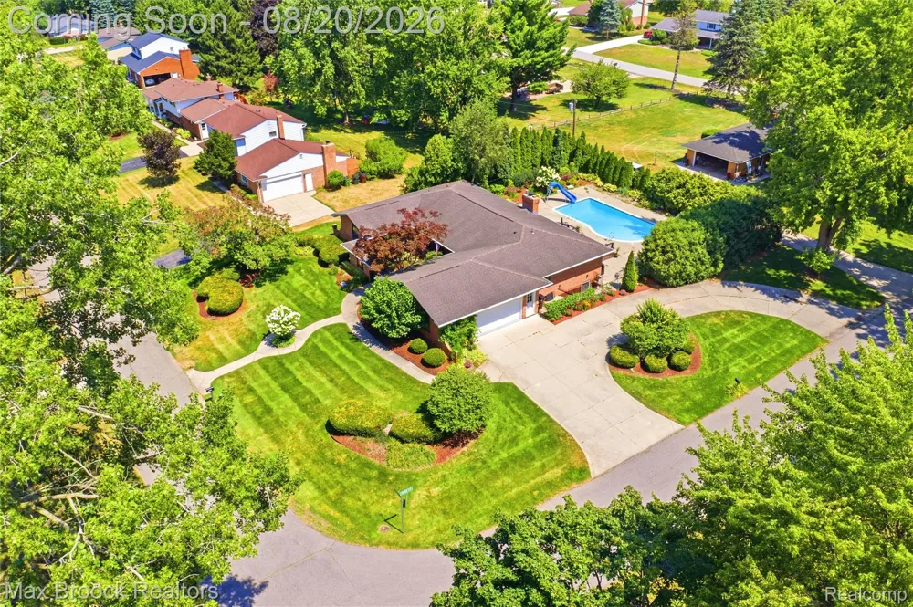 53214 Bancroft Drive Shelby Charter Township, MI 48316