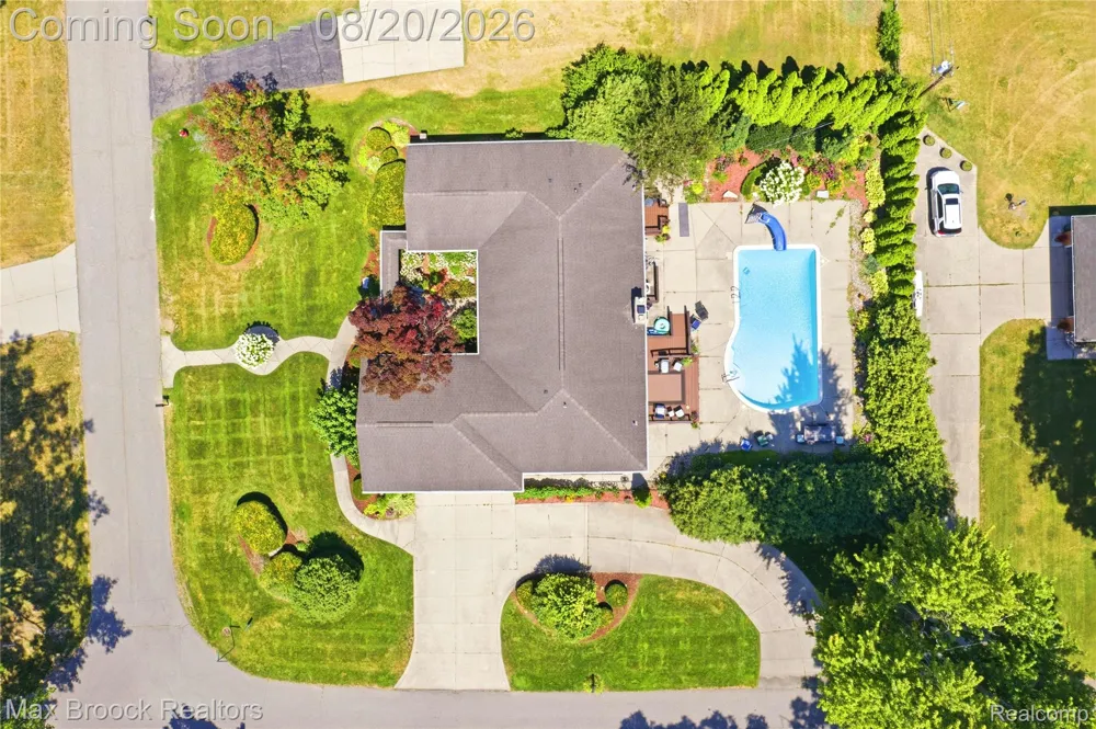 53214 Bancroft Drive Shelby Charter Township, MI 48316