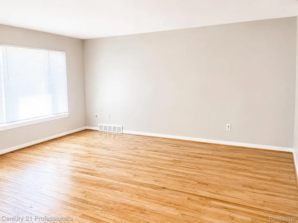 9614 Garfield Redford Charter Township, MI 48239