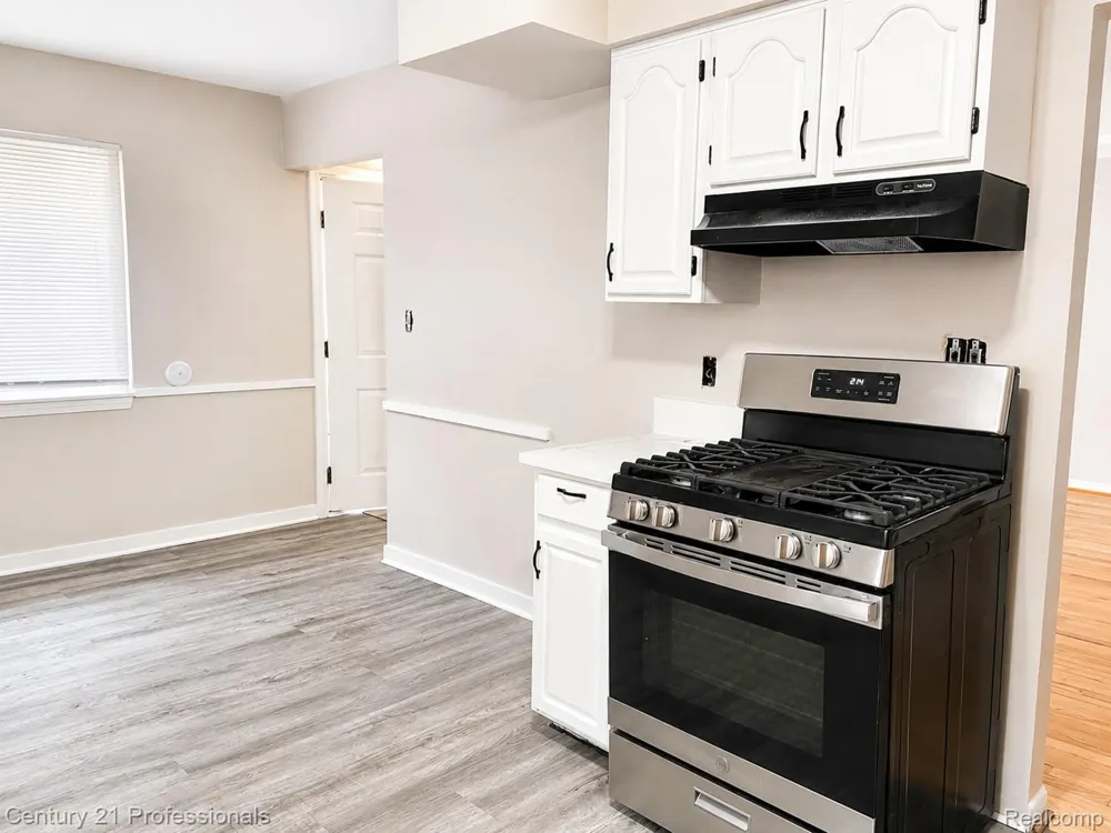 9614 Garfield Redford Charter Township, MI 48239