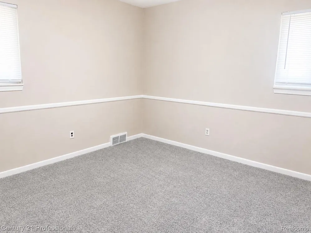 9614 Garfield Redford Charter Township, MI 48239