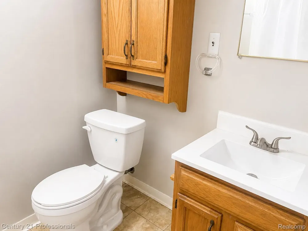 9614 Garfield Redford Charter Township, MI 48239