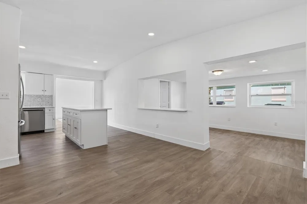 1612 W GRANT STREET Orlando, FL 32805
