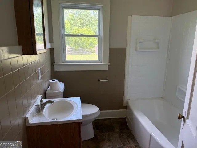 135 Fairview AVE Hartwell, GA 30643