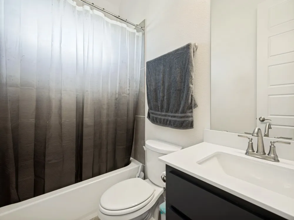 6048 Mango Drive Sanger, TX 76266