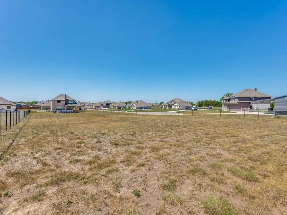 6048 Mango Drive Sanger, TX 76266