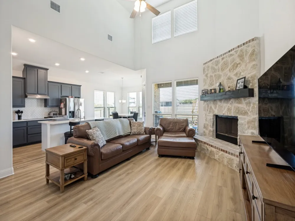 6048 Mango Drive Sanger, TX 76266