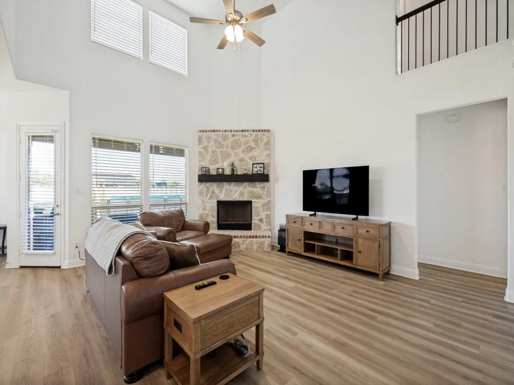 6048 Mango Drive Sanger, TX 76266