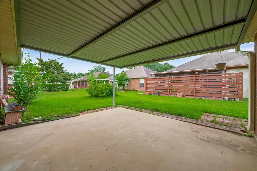914 W Peach Hollow Circle Pearland, TX 77584
