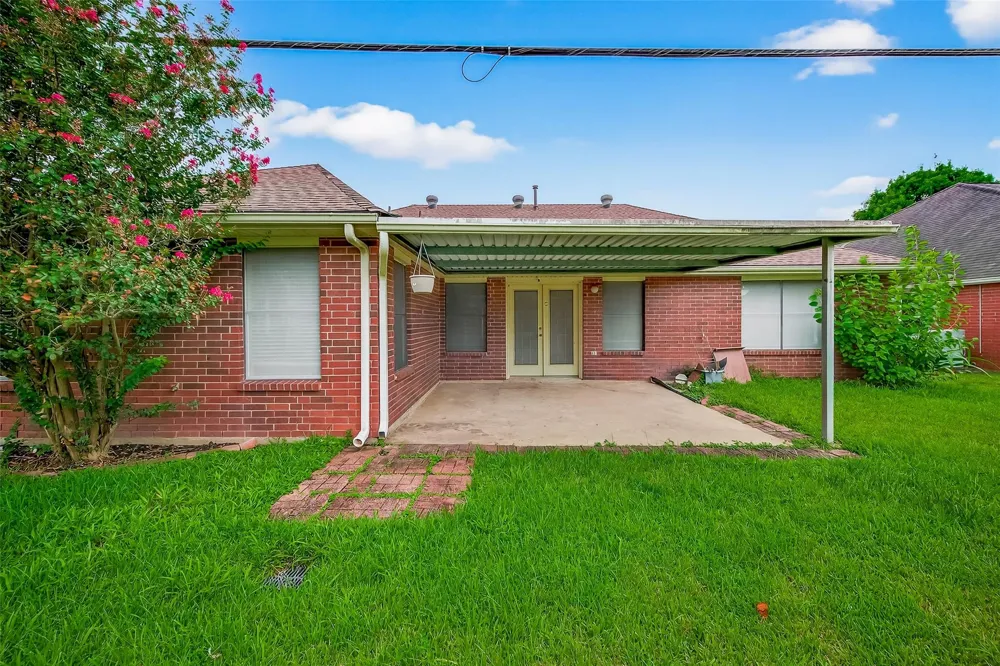 914 W Peach Hollow Circle Pearland, TX 77584