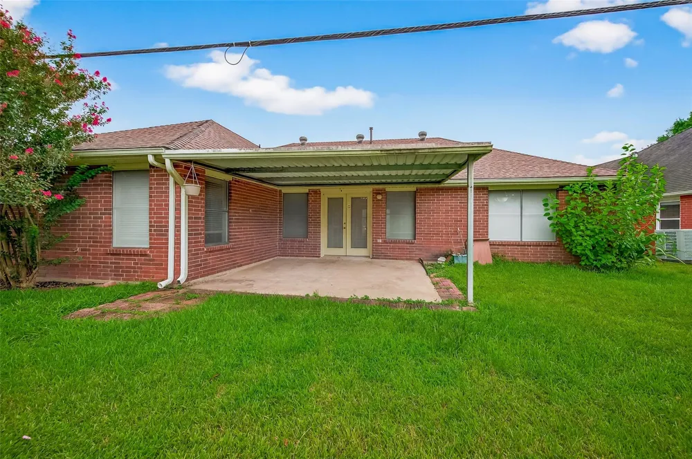914 W Peach Hollow Circle Pearland, TX 77584