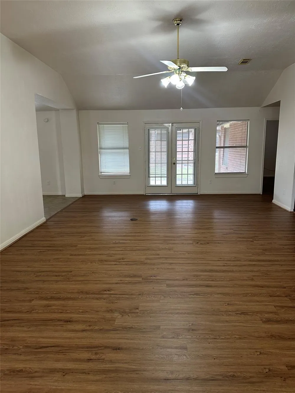914 W Peach Hollow Circle Pearland, TX 77584