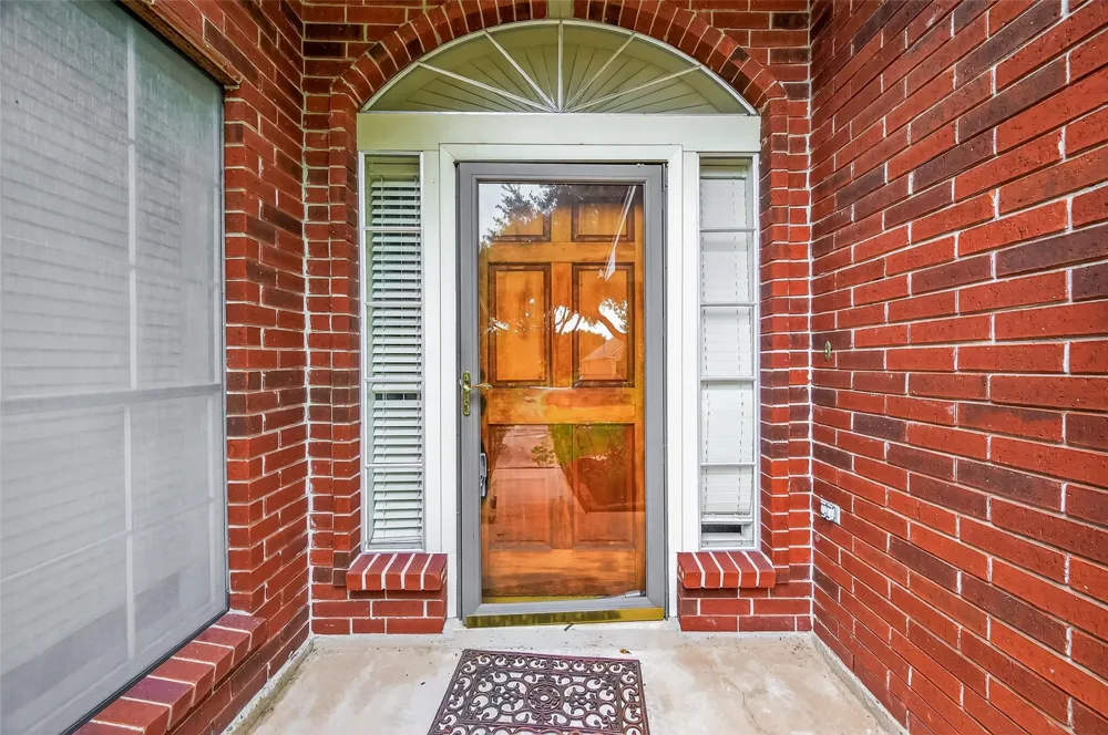 914 W Peach Hollow Circle Pearland, TX 77584