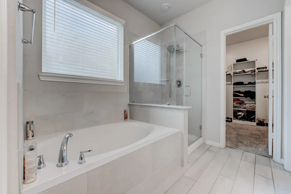 10739 Cliffs View Drive Rosharon, TX 77583