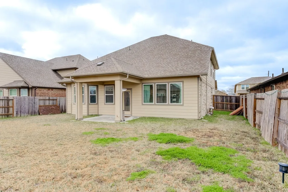 10739 Cliffs View Drive Rosharon, TX 77583