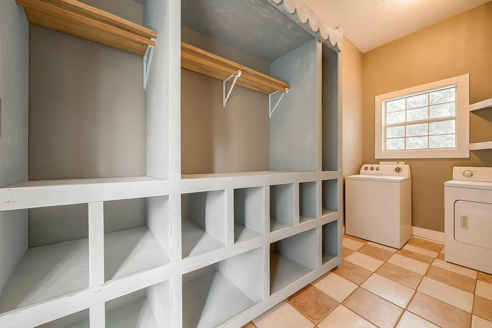 7160 County Road 132 Hallettsville, TX 77964