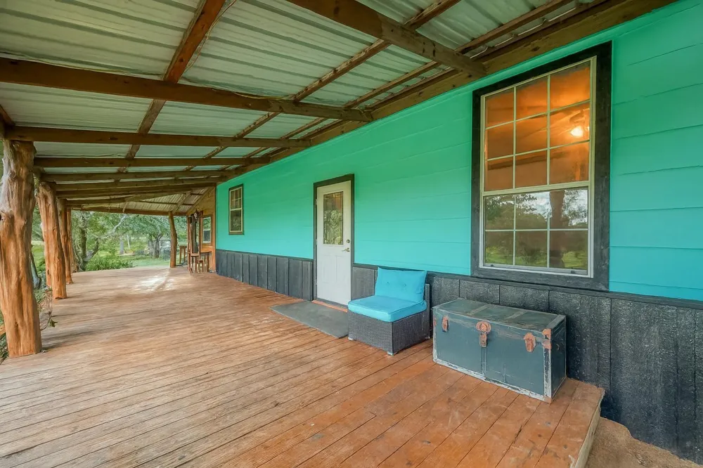 7160 County Road 132 Hallettsville, TX 77964