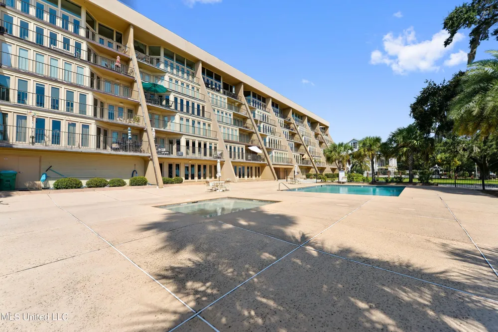 502 Beach Boulevard Biloxi, MS 39530