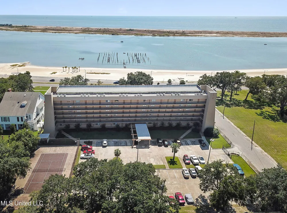 502 Beach Boulevard Biloxi, MS 39530