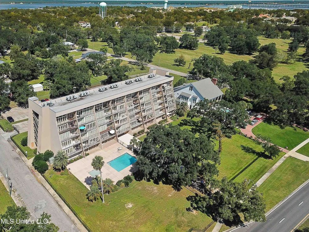 502 Beach Boulevard Biloxi, MS 39530