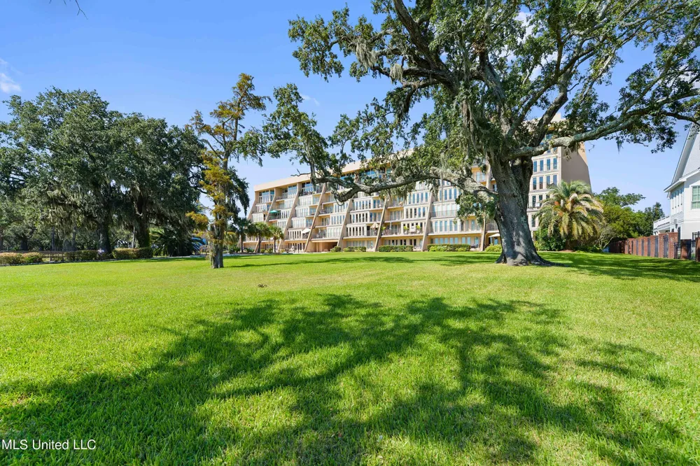 502 Beach Boulevard Biloxi, MS 39530