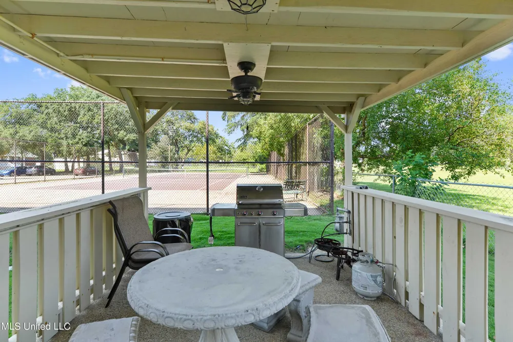 502 Beach Boulevard Biloxi, MS 39530