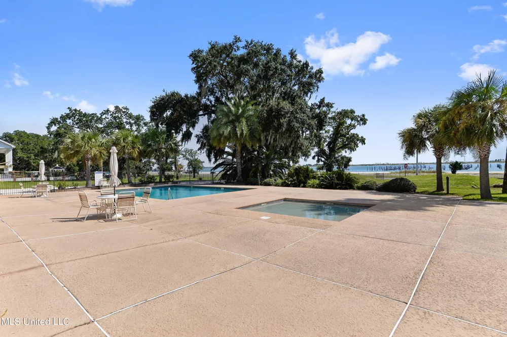502 Beach Boulevard Biloxi, MS 39530