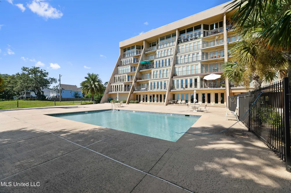 502 Beach Boulevard Biloxi, MS 39530