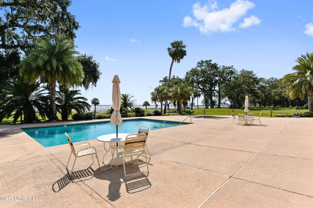 502 Beach Boulevard Biloxi, MS 39530