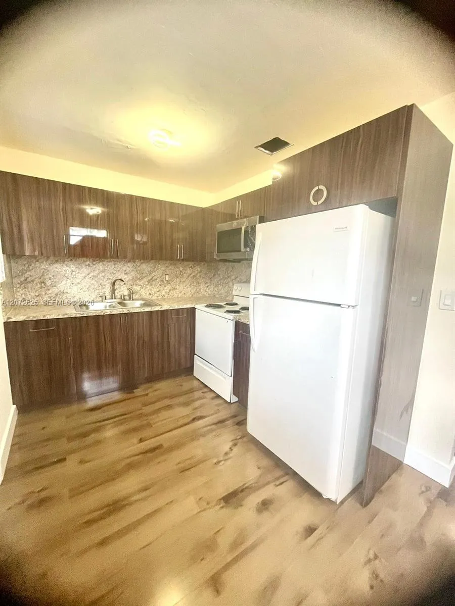 15350 NE 14th Ct North Miami Beach, FL 33162