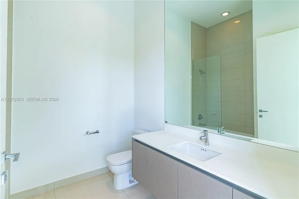 3250 NE 188th St #101 Aventura, FL 33180
