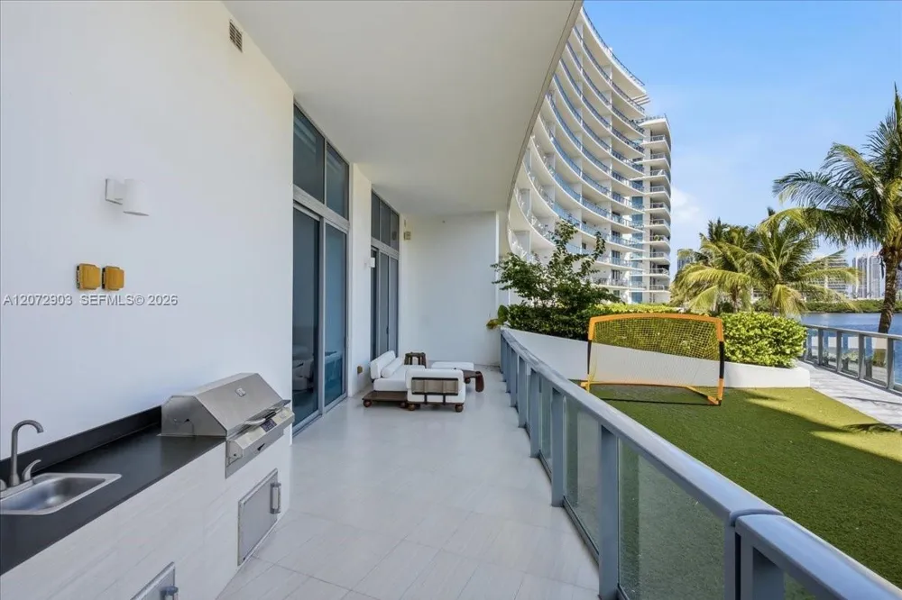 3250 NE 188th St #101 Aventura, FL 33180