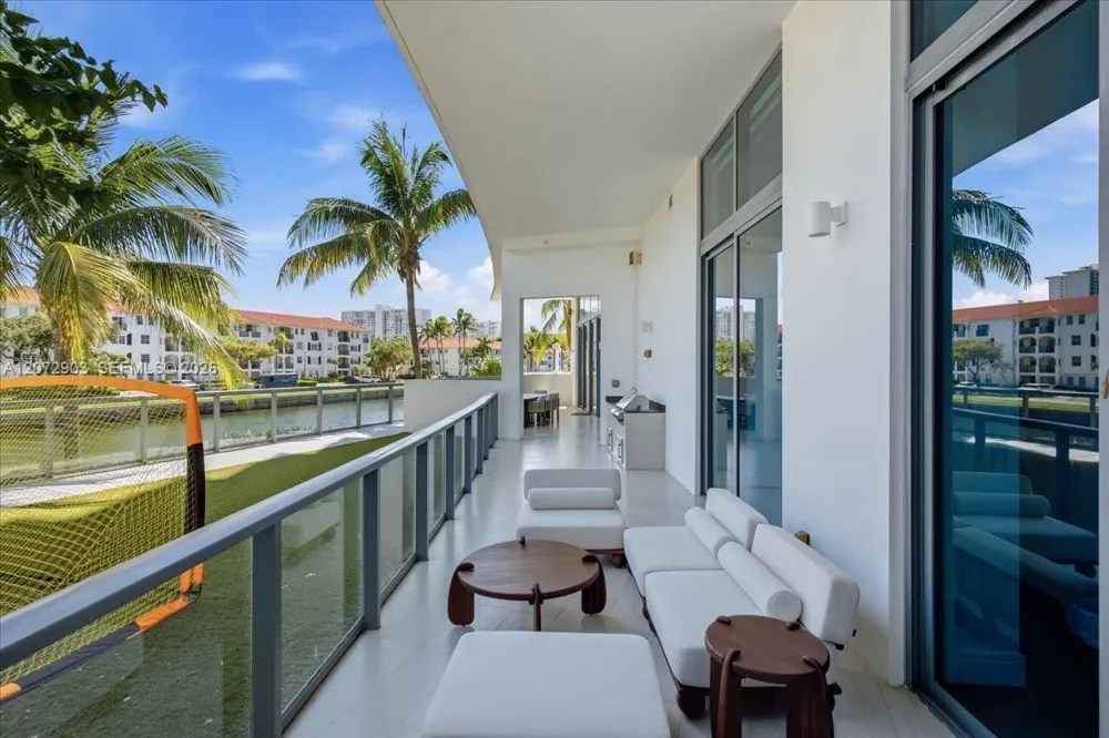 3250 NE 188th St #101 Aventura, FL 33180