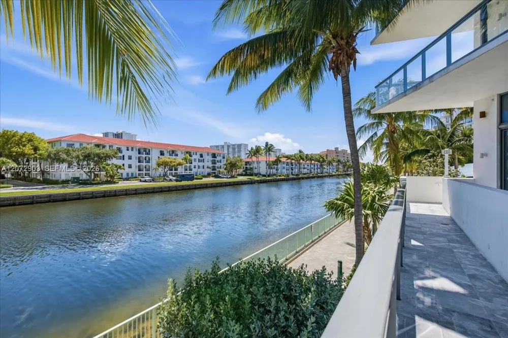 3250 NE 188th St #101 Aventura, FL 33180
