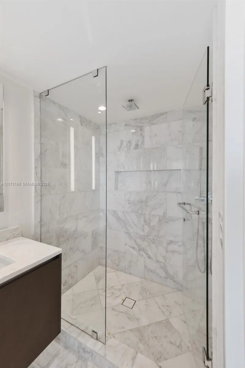 1451 Brickell Ave #2405 Miami, FL 33131