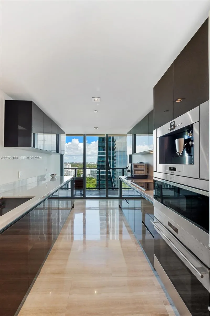 1451 Brickell Ave #2405 Miami, FL 33131
