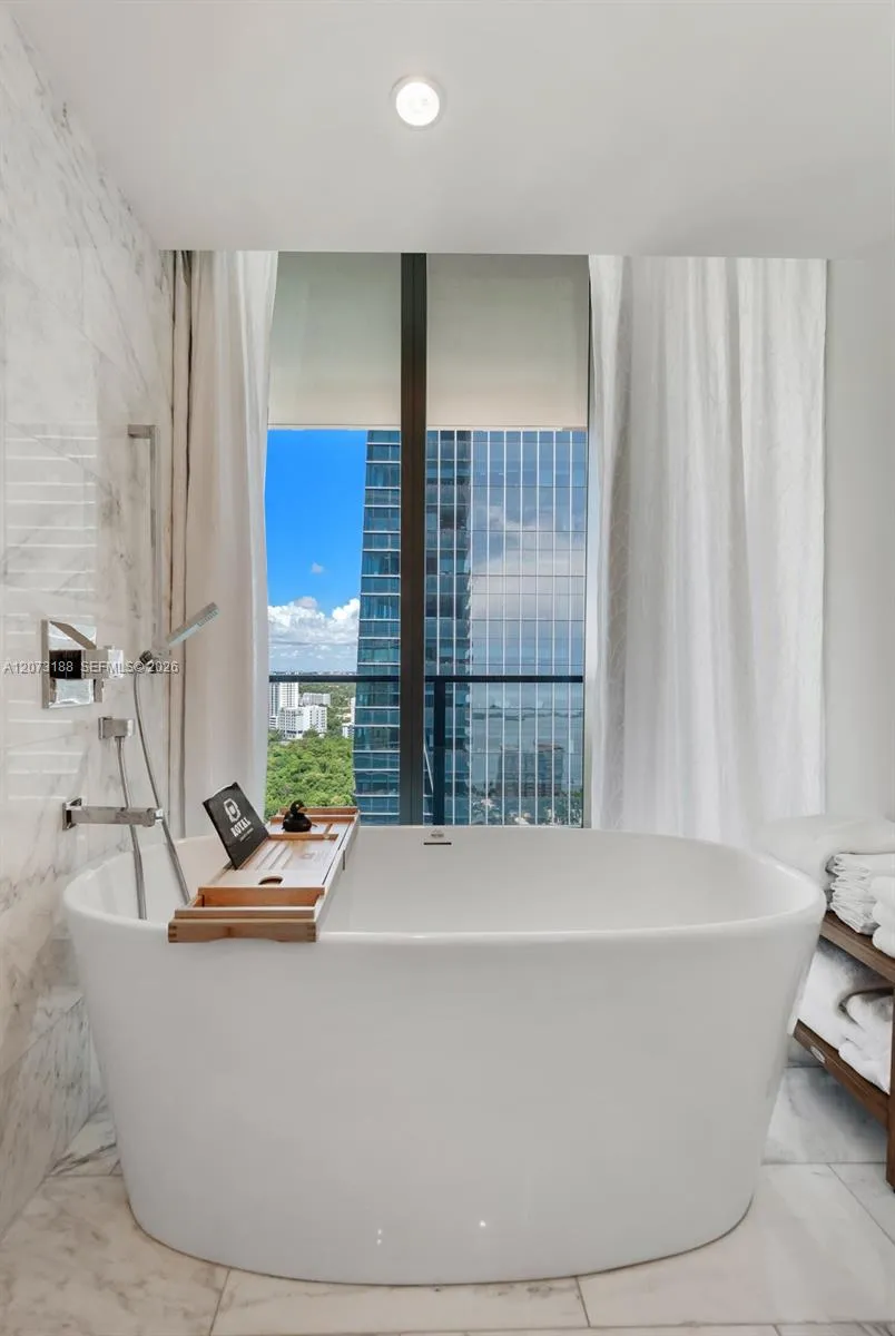1451 Brickell Ave #2405 Miami, FL 33131