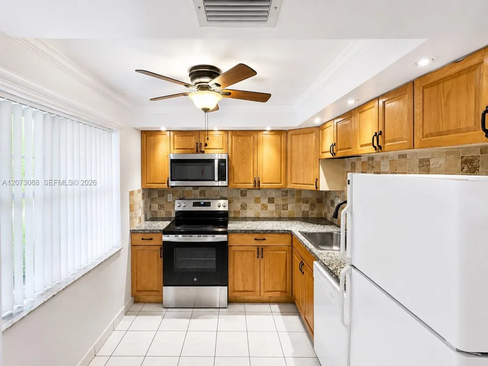 3141 NW 47th Ter #324 Lauderdale Lakes, FL 33319